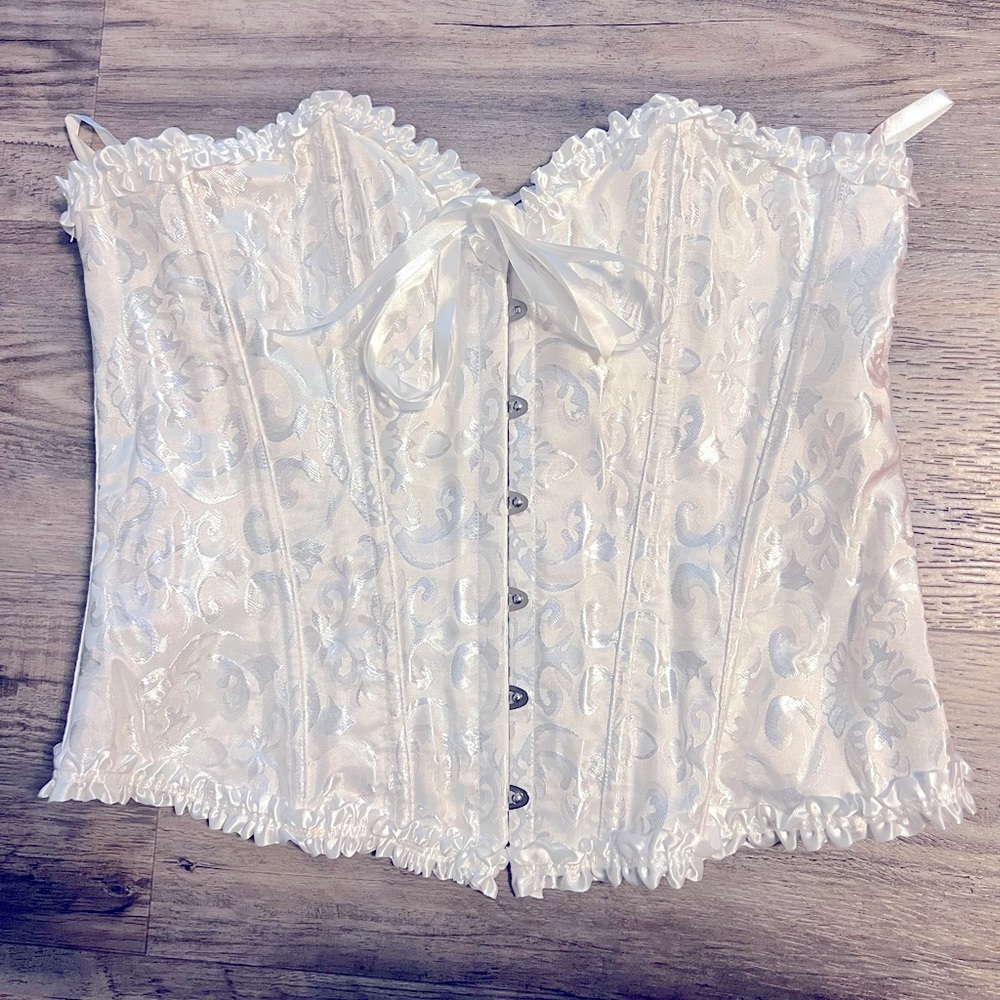 Lightly worn white corset XL